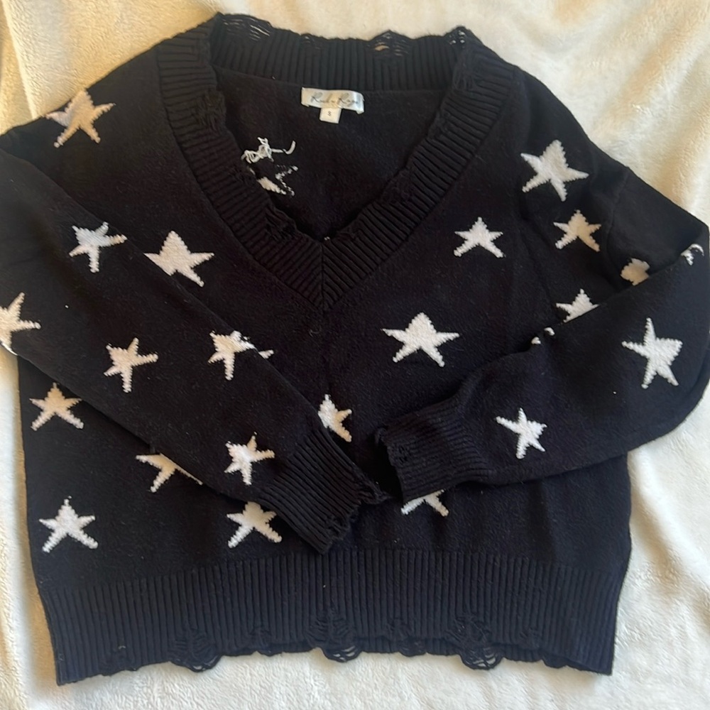 Rock and Rags cropped v neck sweater. Black. Size s.